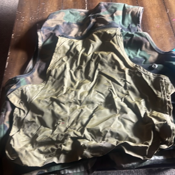 Best - Picture 3 of 6